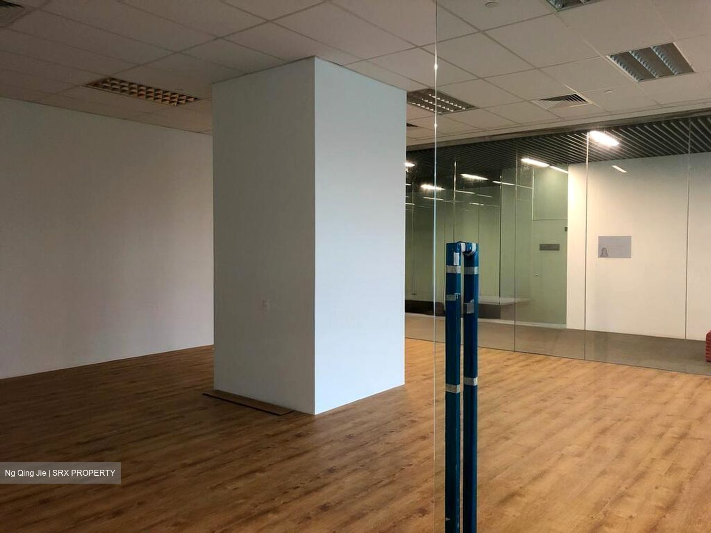 Vision Exchange (D22), Retail #514709771